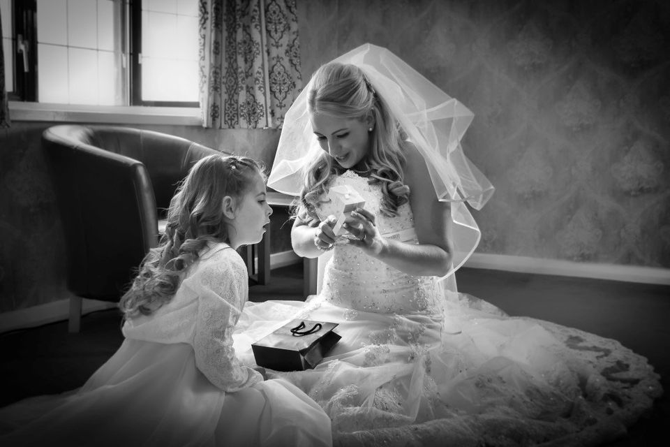 28 Striking Wedding Photos You Don't Want To Miss | HuffPost Life