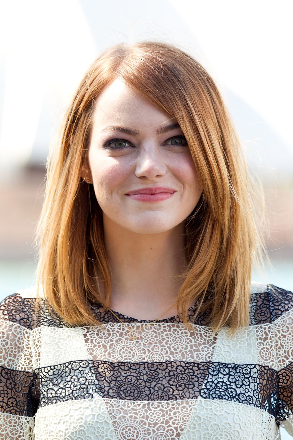 Emma Stone's Curtain Bangs Hair Makeover: Photos – Hollywood Life