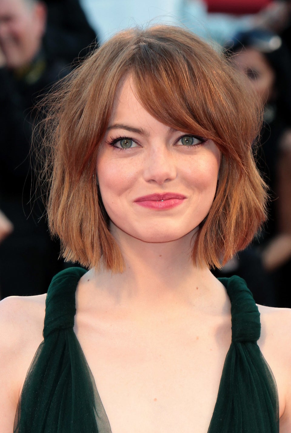 Emma Stone's Curtain Bangs Hair Makeover: Photos – Hollywood Life