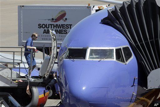 Southwest Airlines Boots Thin Flier For Extra Seats | HuffPost Life