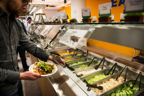 An Exclusive Look Inside Facebook's Magnificent New York Cafeteria |  HuffPost Life