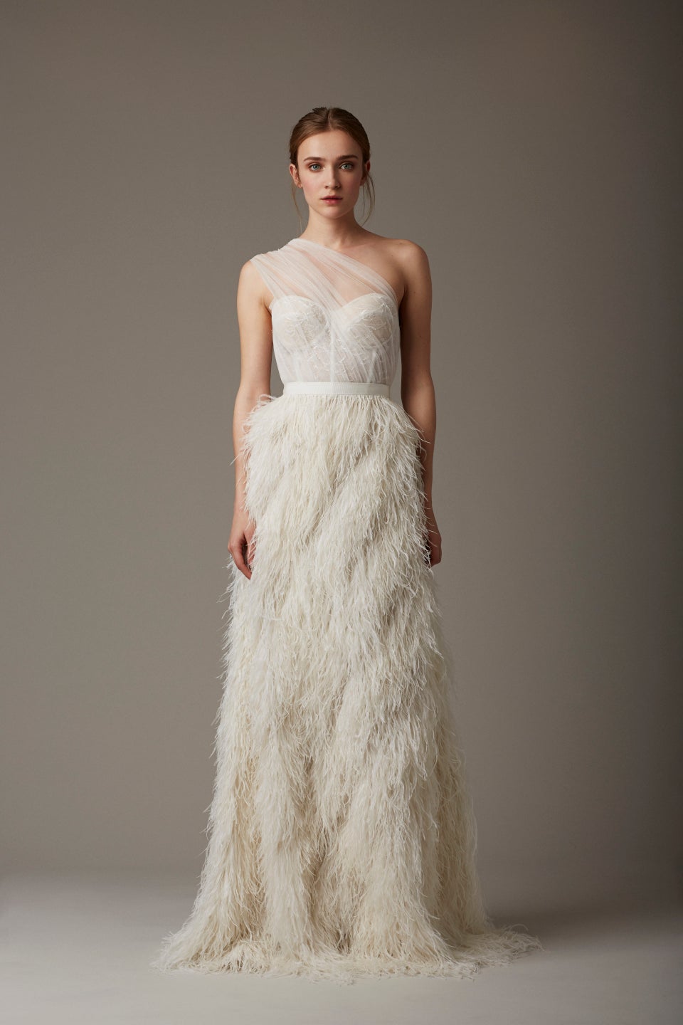 8 Wedding Dress Trends Hot Off The Spring/Summer 2016 Bridal Runways ...