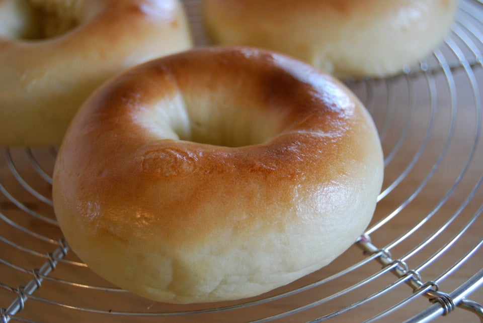 a-definitive-ranking-of-the-best-and-worst-bagel-flavors-huffpost-life