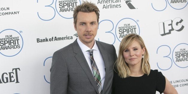 Kristen Bell and Dax Shepard arrive at the 2015 Independent Spirit Awards on February, 21, 2015, in Santa Monica, California.AFP PHOTO/ADRIAN SANCHEZ-GONZALEZ (Photo credit should read ADRIAN SANCHEZ-GONZALEZ/AFP/Getty Images)