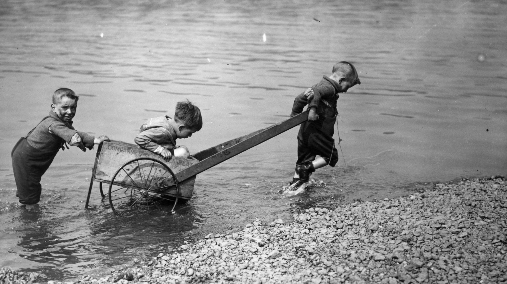 Vintage Photos That Show What Summer Fun Looked Like Before The Internet |  HuffPost Life