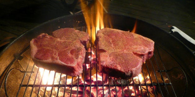 5 Steps To Grilling The Perfect Porterhouse Or T Bone Steak Huffpost Life