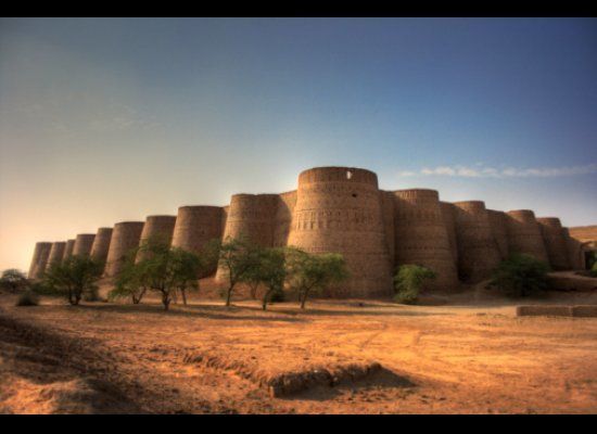 Derawar Fort, Pakistan (9th century)