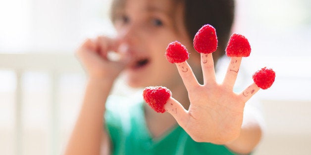 We kept things simple this day when playing with my daughter's puppet theatre. Who needs ready made puppets when you've got fresh raspberries in the house!