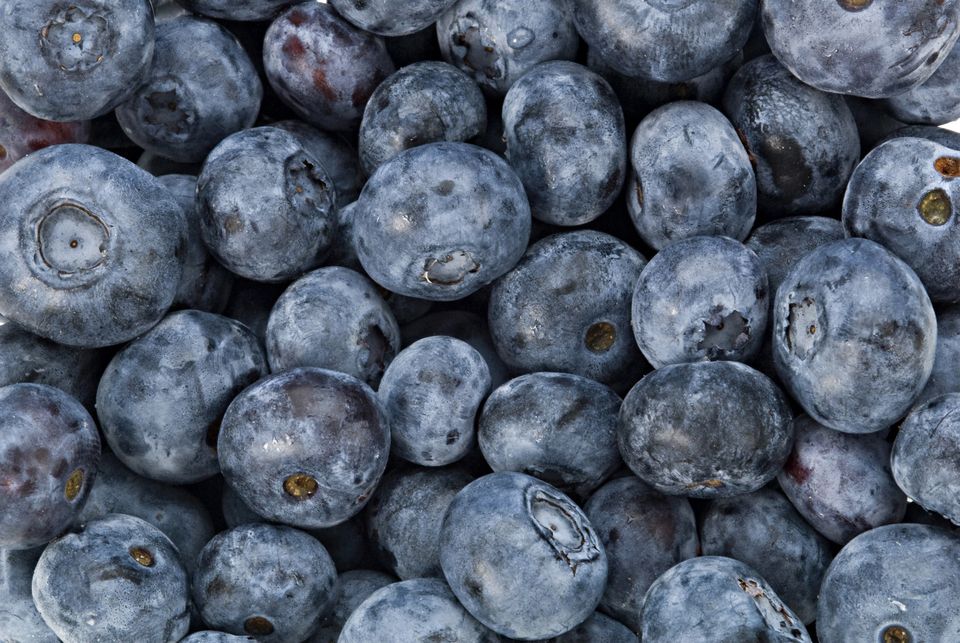 Blueberries, Vitamin C: 2mg 