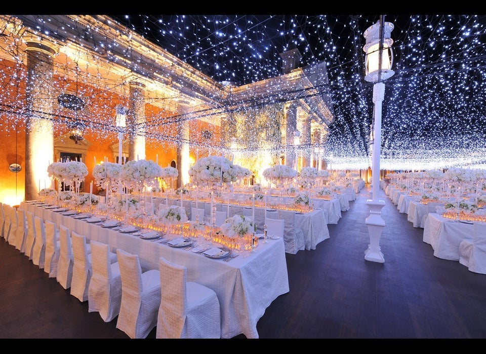 24 Weddings That Really Brought The Wow Factor With Lighting