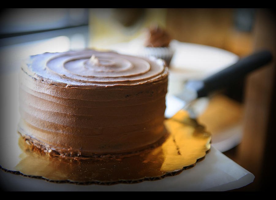 Vanilla Birthday Cake – Flavourtown Bakery