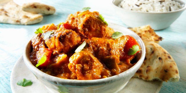 Jalfrezi with flatbread, close up