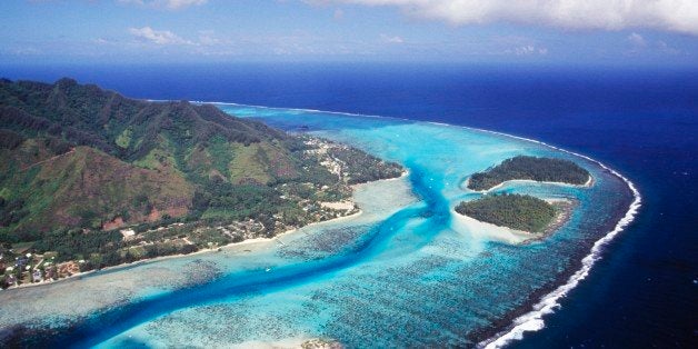 FRENCH POLYNESIA - FEBRUARY 9: Hauru point, Motu Fareone, Motu Tiahura, Mo'orea, aerial view, Society islands, French Polynesia. (Photo by DeAgostini/Getty Images)