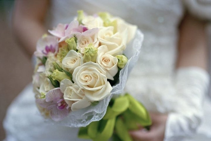 When Amber and Chris couldn’t use their wedding flowers, the couple donated them to the Atrium Health Levine Cancer Ins