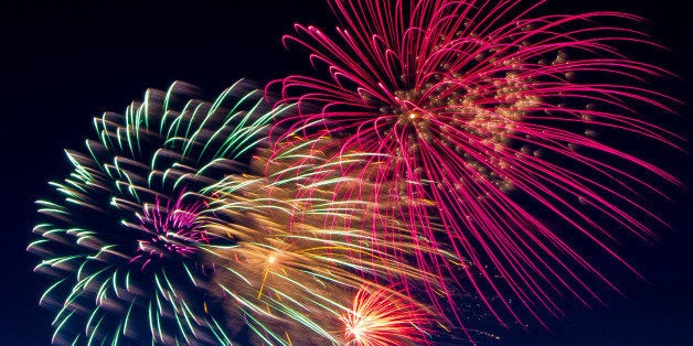 I have tons of fireworks shots from last summer that I never posted. Happy Independence Day ;)