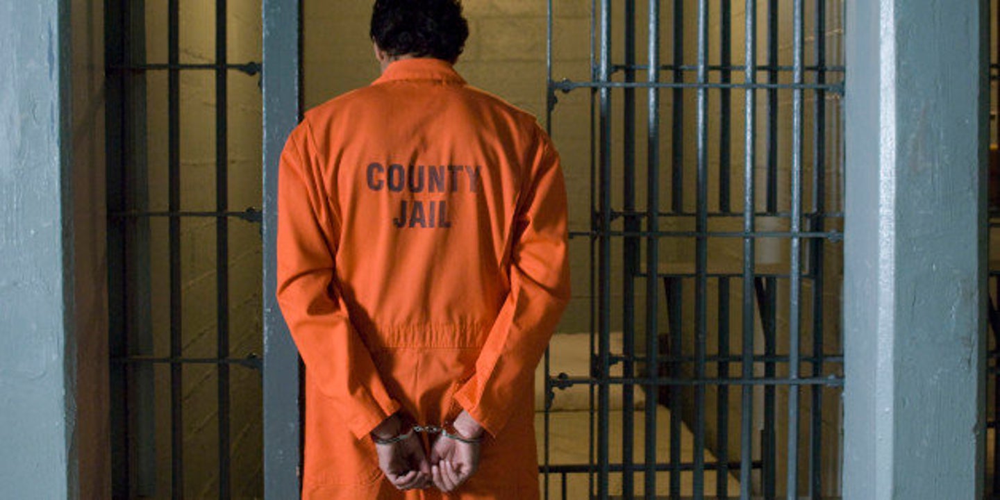Shackled Inmate A Look at the Prisoner Transport System | HuffPost Latest News