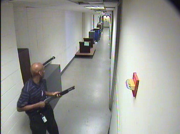 Aaron Alexis Holding Weapon Inside Navy Yard