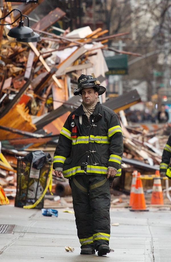 Drea de Matteo's Home Burns In New York City Fire | HuffPost