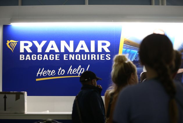 cost of ryanair luggage