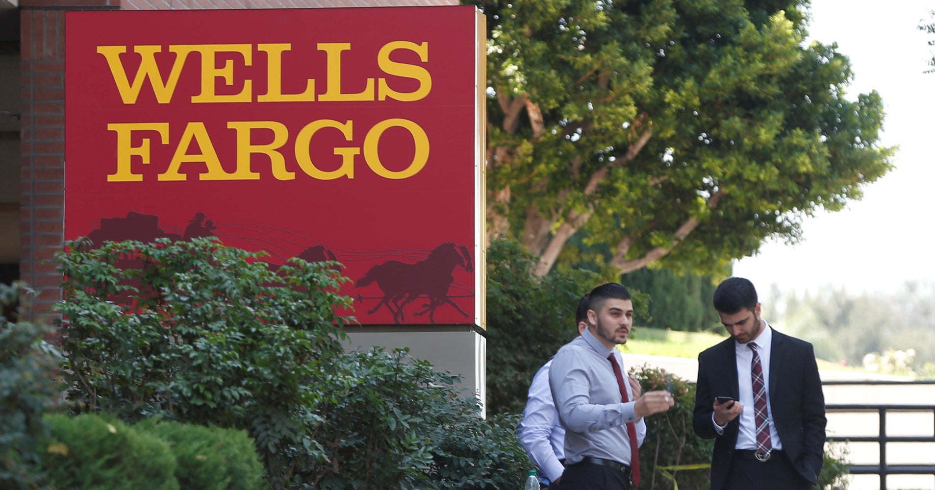 Wells Fargo Plans To Eliminate Up To 26 450 Jobs By 2020 HuffPost Wells fargo plans to eliminate up to 26 450 jobs by 2020 huffpost