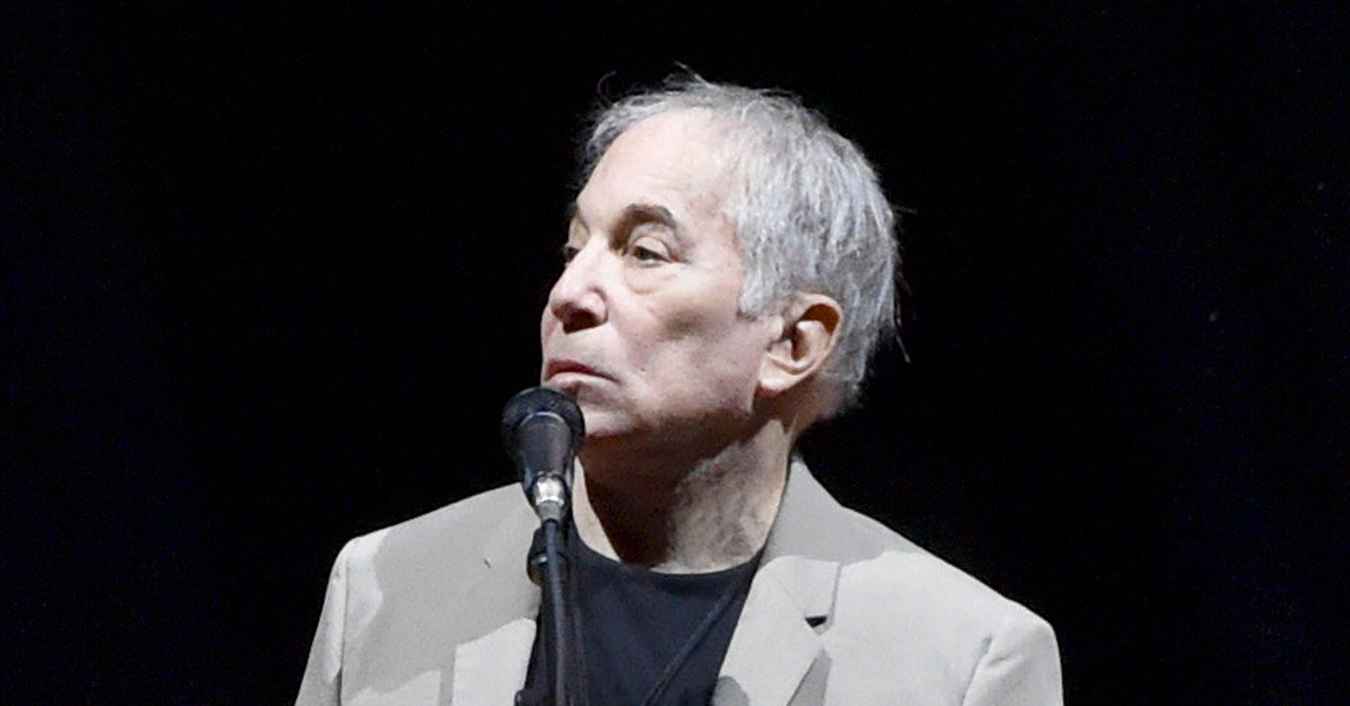 Paul Simon Caps Off Farewell Tour With Final Show In Queens Huffpost 2469