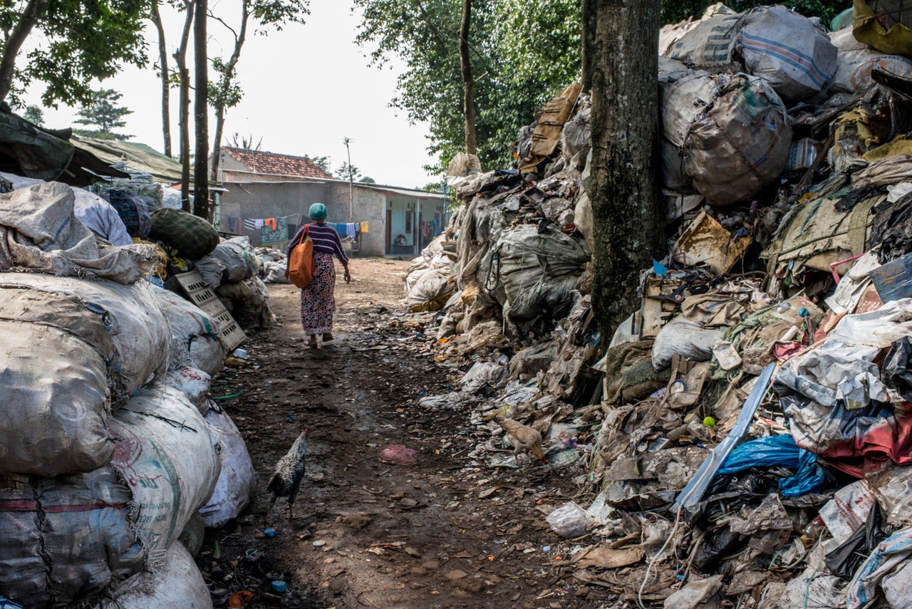 People Are Living Inside Landfills As The World Drowns In Its Own