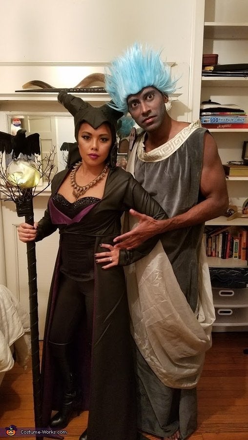 25 Funny Couple Costumes For Halloween That Are Pretty Spooktacular | HuffPost Life 25 Funny Couple Costumes For Halloween That Are Pretty Spooktacular | HuffPost Life