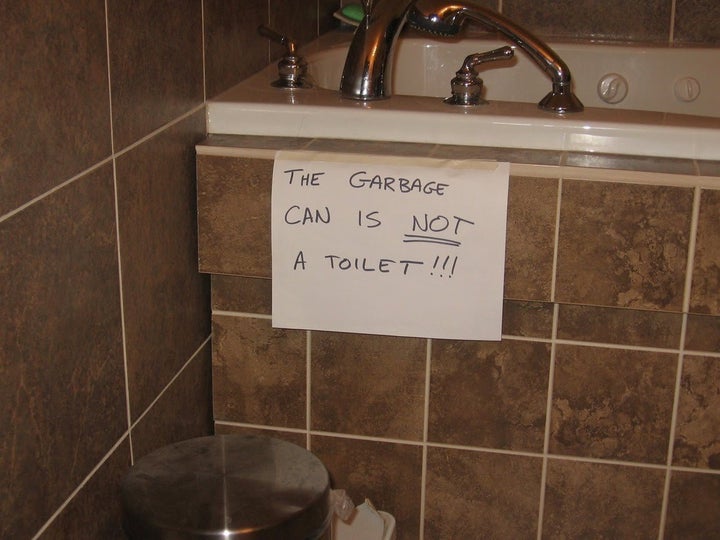 19 Funny Bathroom Signs (PHOTOS) | HuffPost Entertainment 19 Funny Bathroom Signs (PHOTOS) | HuffPost Entertainment