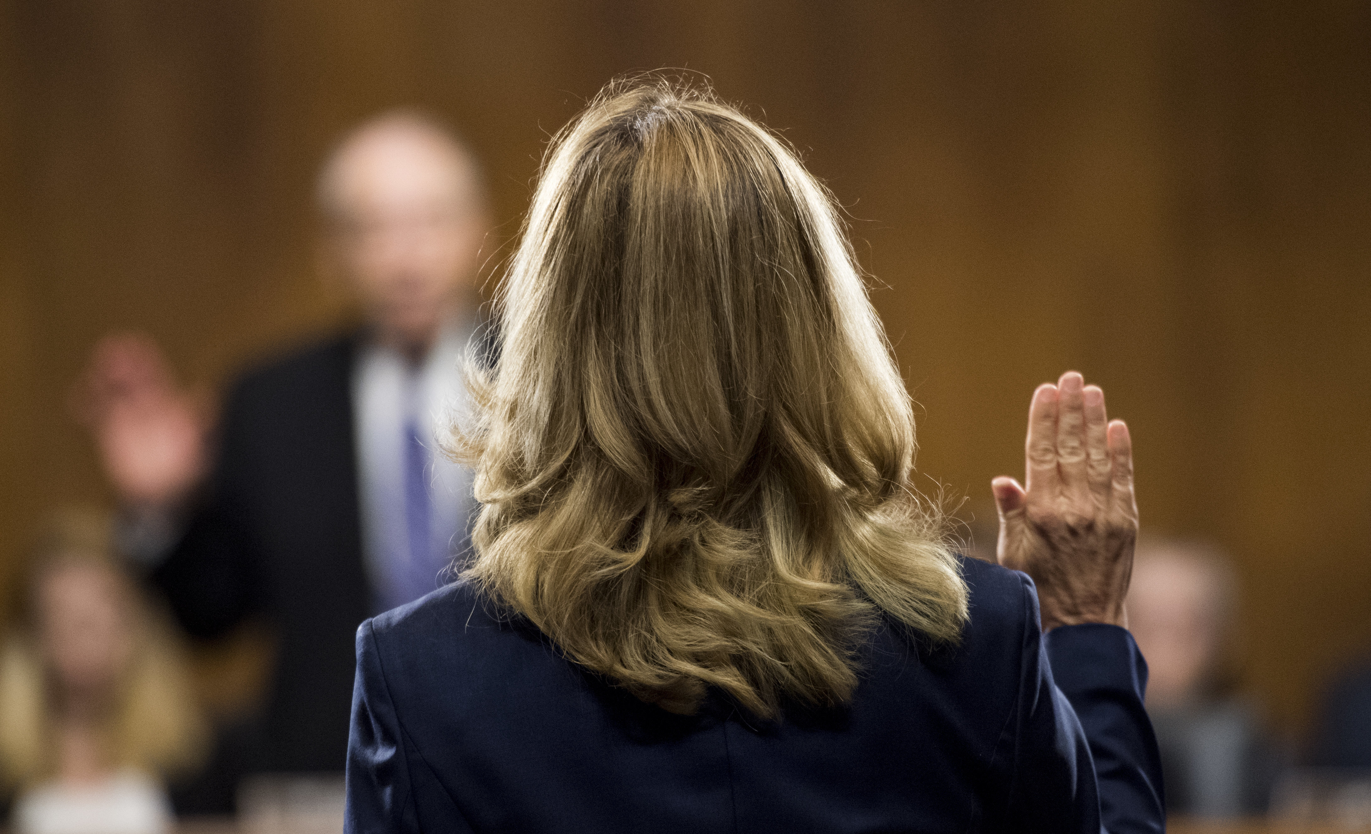 Powerful Photos From Dr. Christine Blasey Ford's Emotional Testimony ...