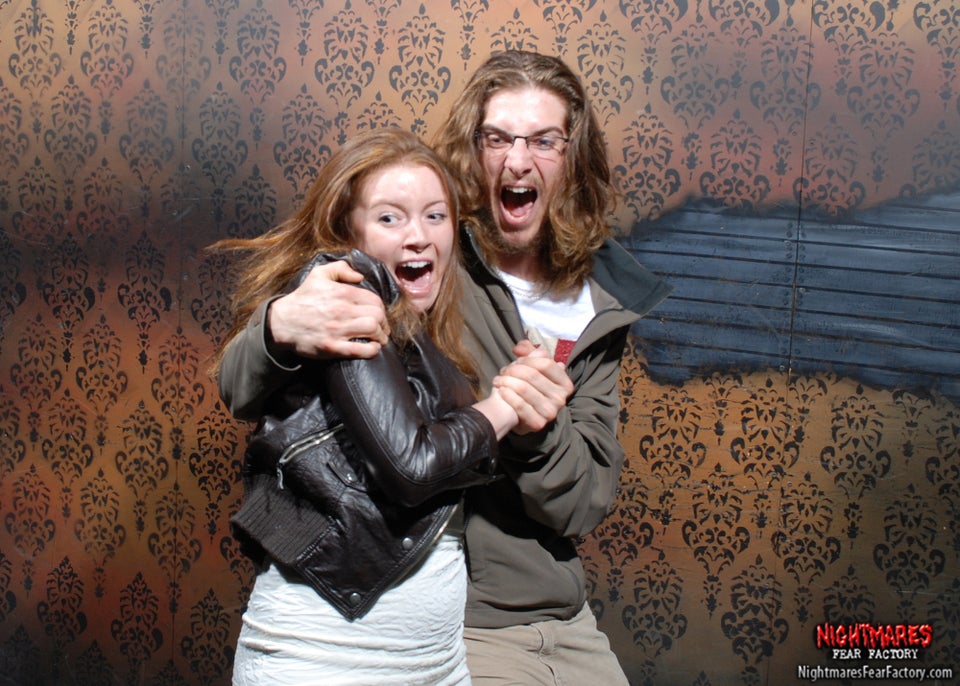 32 Hilarious Haunted House Reactions Caught On Camera | HuffPost Entertainment 32 Hilarious Haunted House Reactions Caught On Camera | HuffPost Entertainment