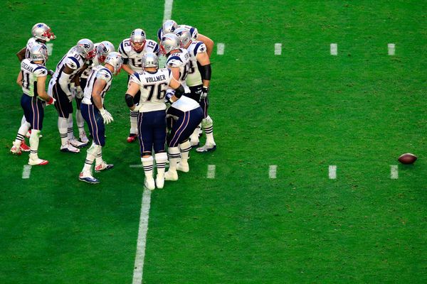 Watch fans throw Skittles into the end zone as Marshawn Lynch scores first  touchdown back - Article - Bardown