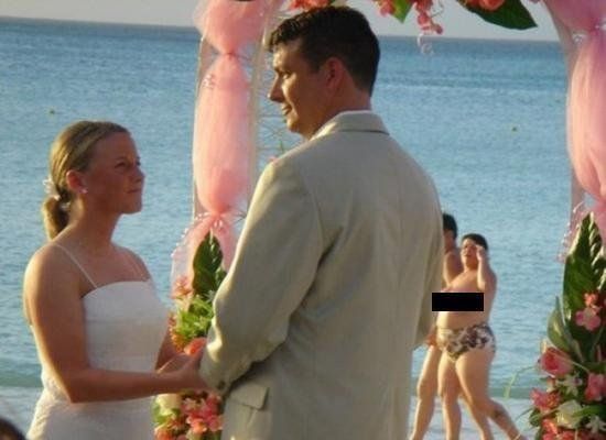 The Funniest Wedding Photobombs Of All Time Photos Huffpost