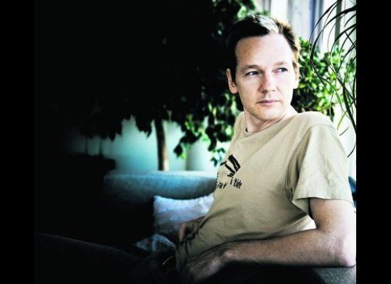 Julian Assange Is Gorgeous