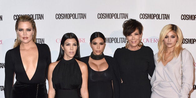 Khloe Kardashian, from left, Kourtney Kardashian, Kim Kardashian, Kris Jenner and Kylie Jenner arrive at Cosmopolitan magazin