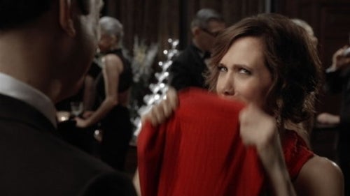 kristen wiig red dress Kristen Wiig's ruffled Oscars 2020 dress draws lasagna comparisons
