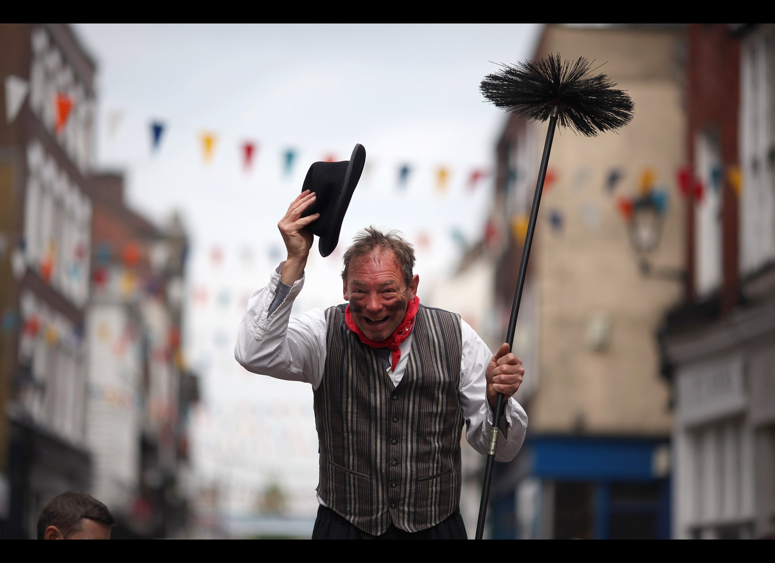 Chimney Sweeps Festival In England PHOTOS HuffPost   5bad6d382100002501c694e9 