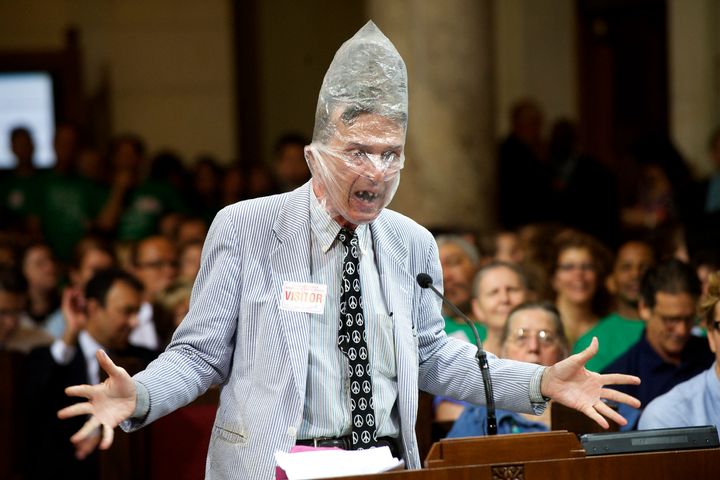 Plastic Bag Ban: John Walsh Wears Bag On Head During Angeles City Council Meeting | HuffPost Weird News