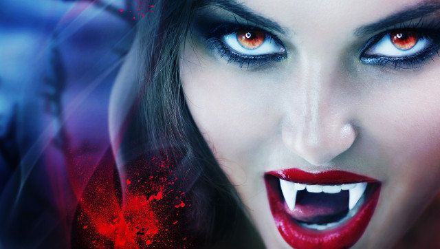 León Automatización Deportes Trampire' Kristen Stewart Just The Latest In Long Line Of Sexy Female  Vampires (PHOTOS) | HuffPost Weird News