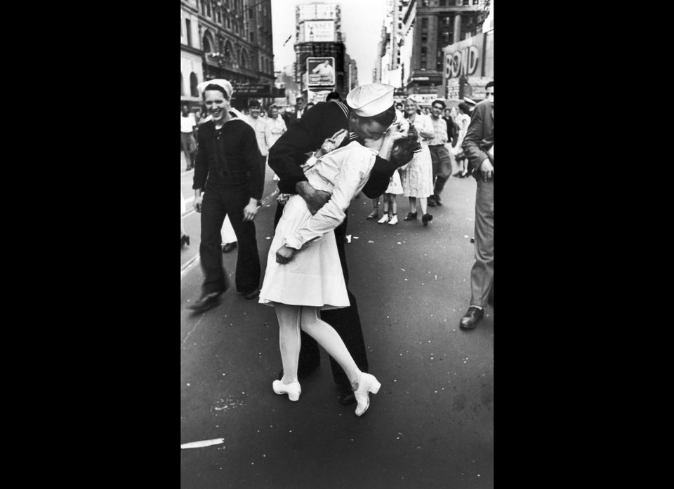 Kissing Sailor Photograph: New Book Searches For The Famously ...
