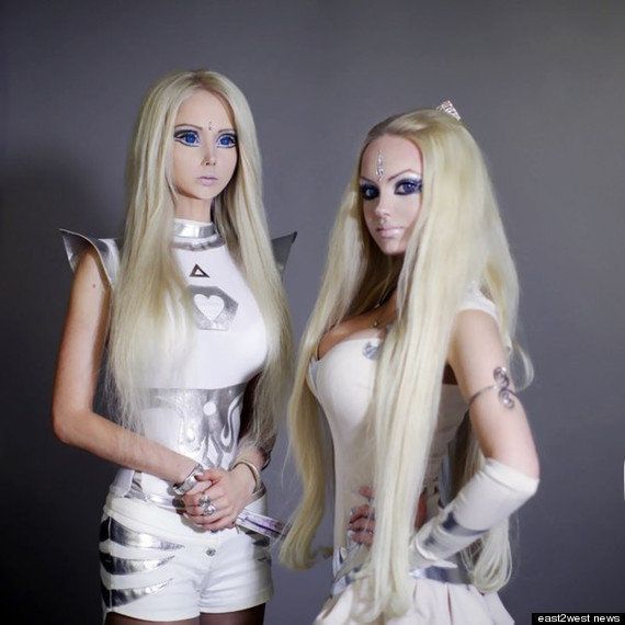 Human Barbie's Twin: Olga 'Dominica' Oleynik, Valeria Lukyanova Team Up  (PHOTOS)