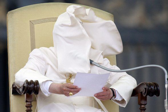 Pope Benedict Xvi S Top Wardrobe Malfunctions Huffpost