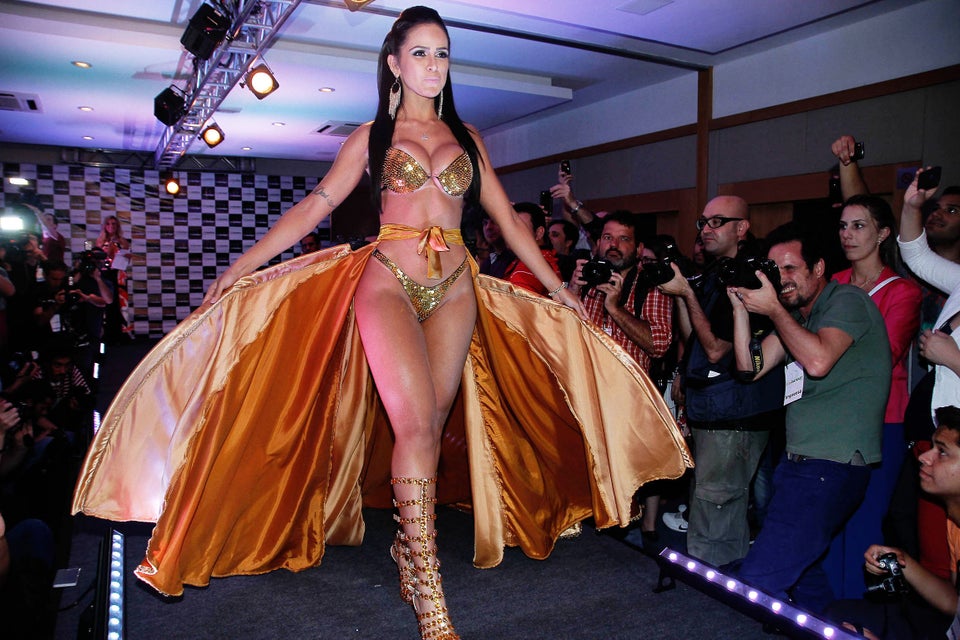 Dai Macedo Wins 2013 Miss Bum Bum Competition Despite Controversy Dai Macedo Wins 2013 Miss Bum Bum Competition Despite Controversy