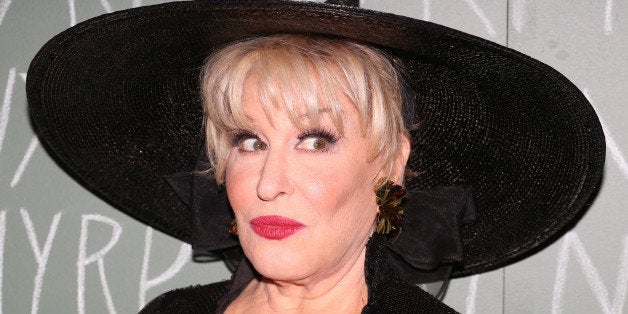 NEW YORK, NY - OCTOBER 31: Bette Midler attends the 19th Annual Hulaween Gala: Fellini Hulaweeni at the Waldorf-Astoria on O