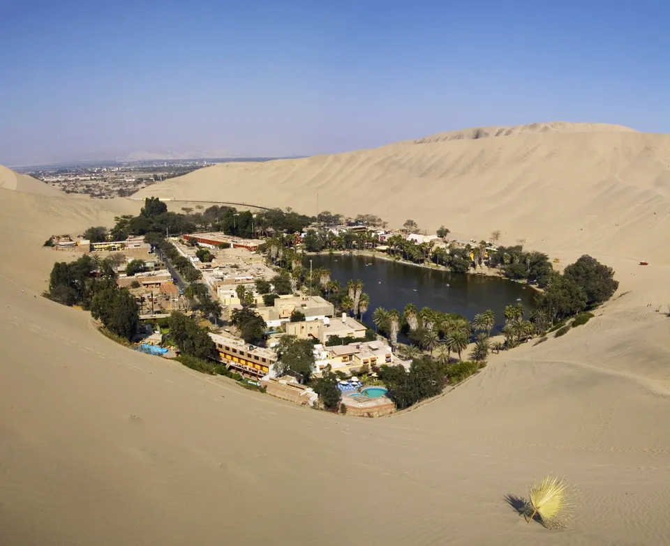 Huacachina: oasis in the middle of the desert