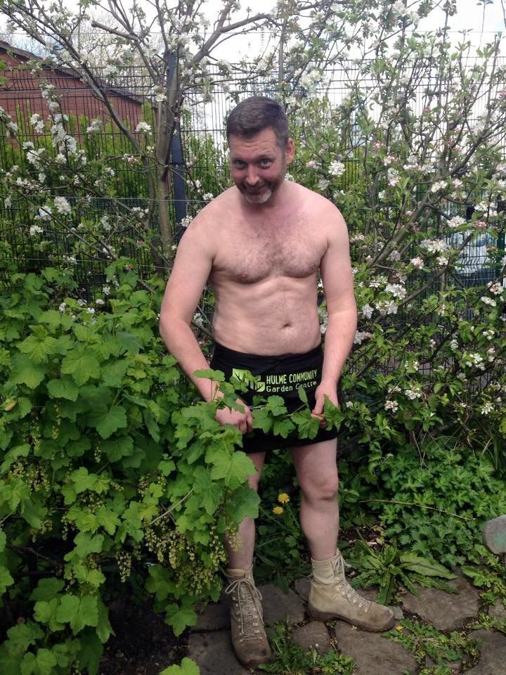 Hoes Abound On World Naked Gardening Day May 2 Huffpost Weird News
