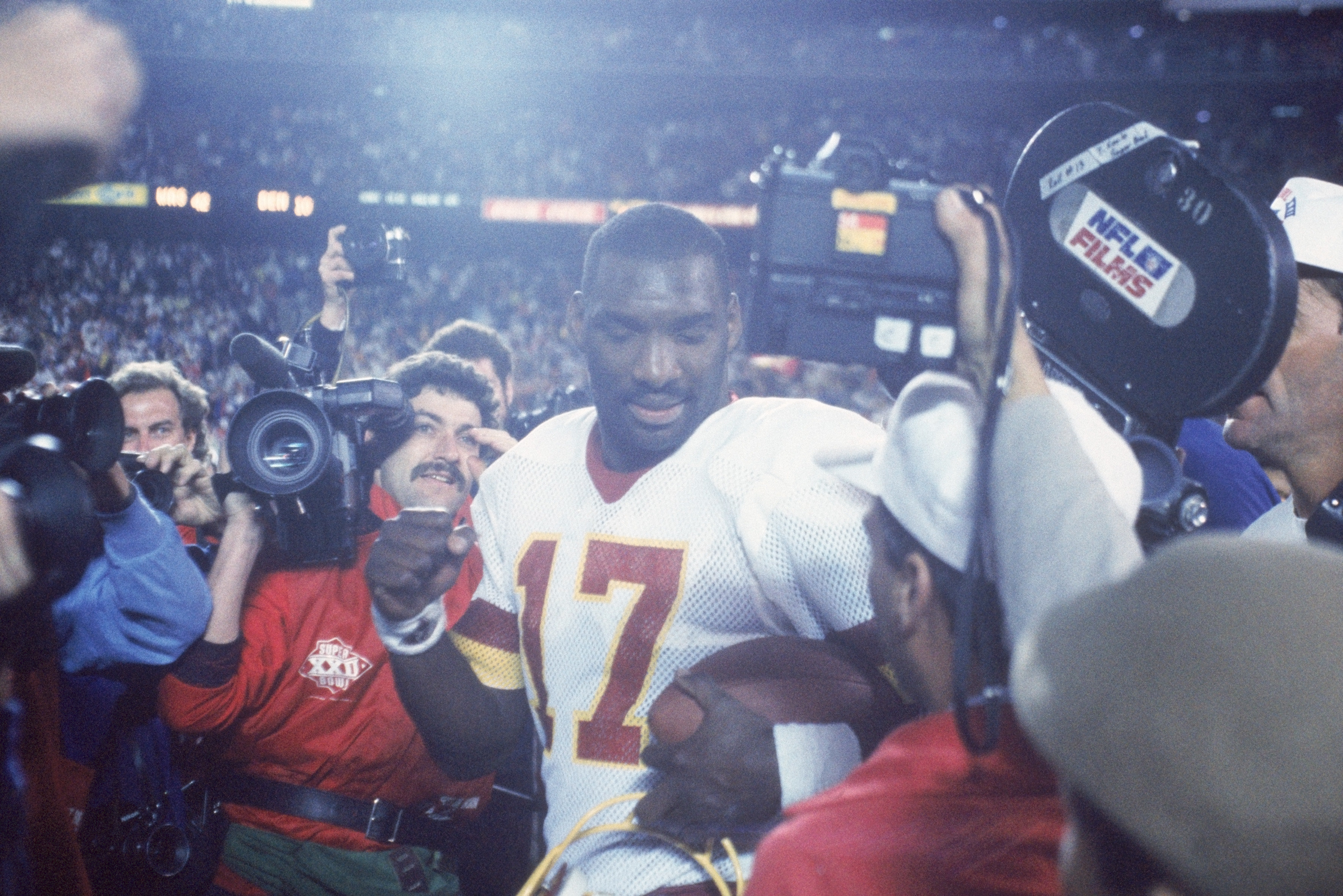 Former NFL Player Doug Williams Became The First Black Quarterback In ...