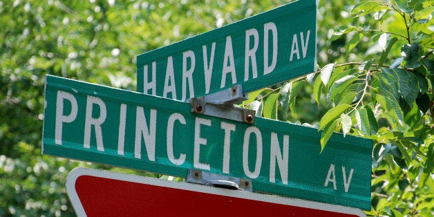 'These street signs mark a cozy neighborhood in Nashville, Tennessee.'