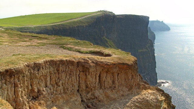 the cliffs of moher ireland ...