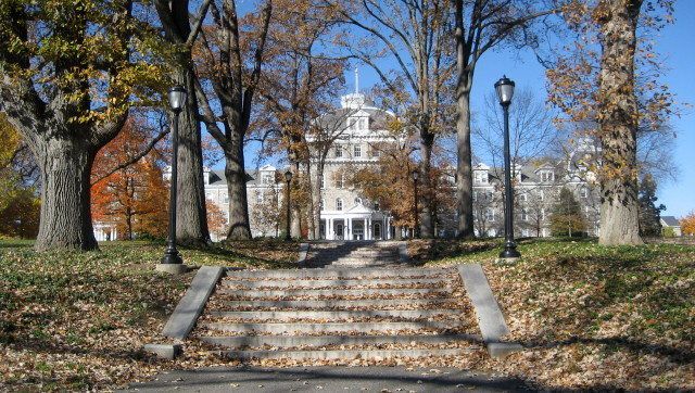 Description A picture of Swarthmore College's Parrish Hall in Swarthmore, PA | Source | Date 11.23.07 | Author Kungming2 | Permission GFDL ... 