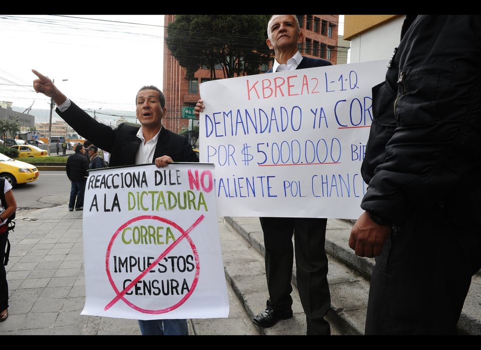 Protests Against El Universo Newspaper Suspension 